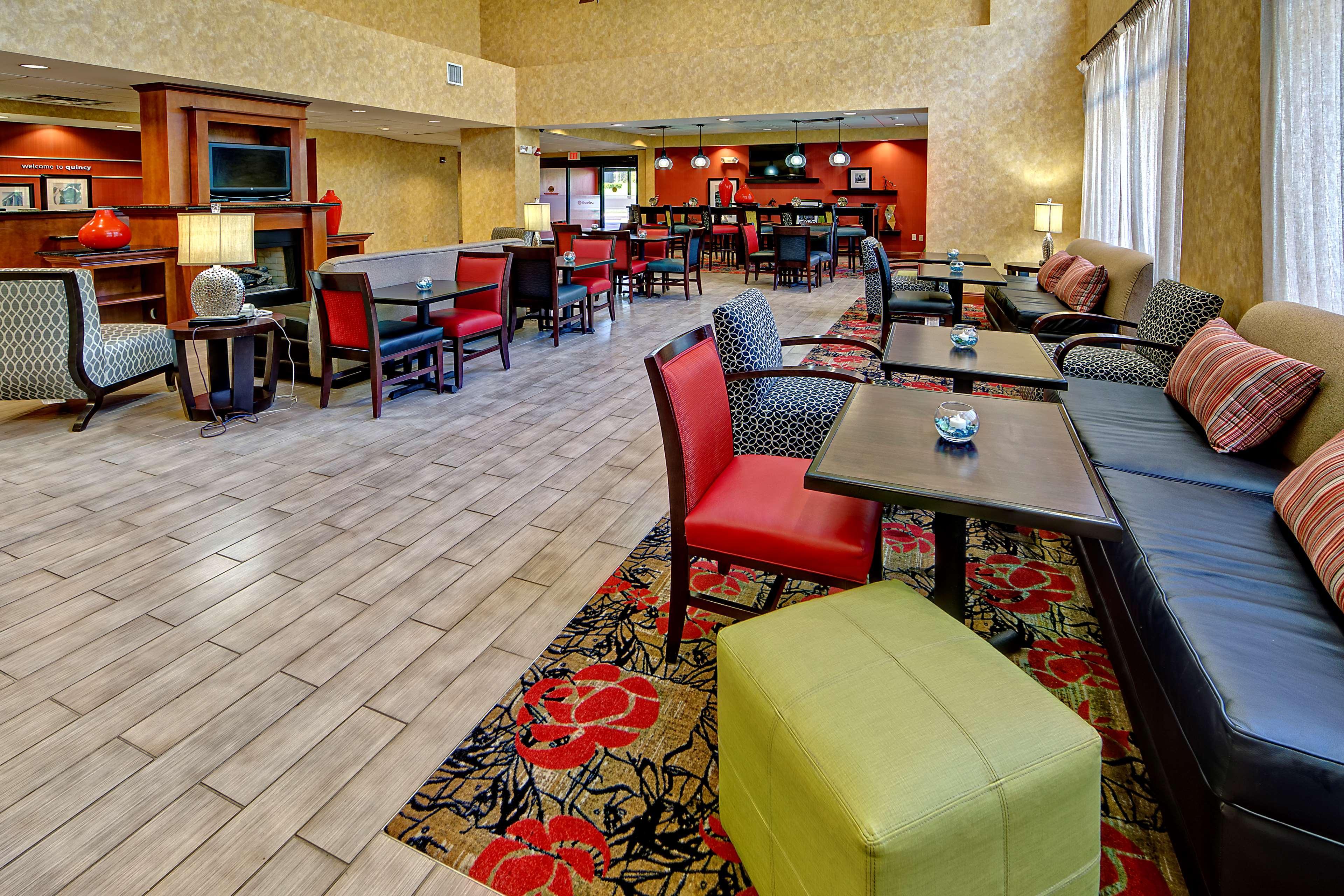 Hampton Inn Quincy Exterior foto